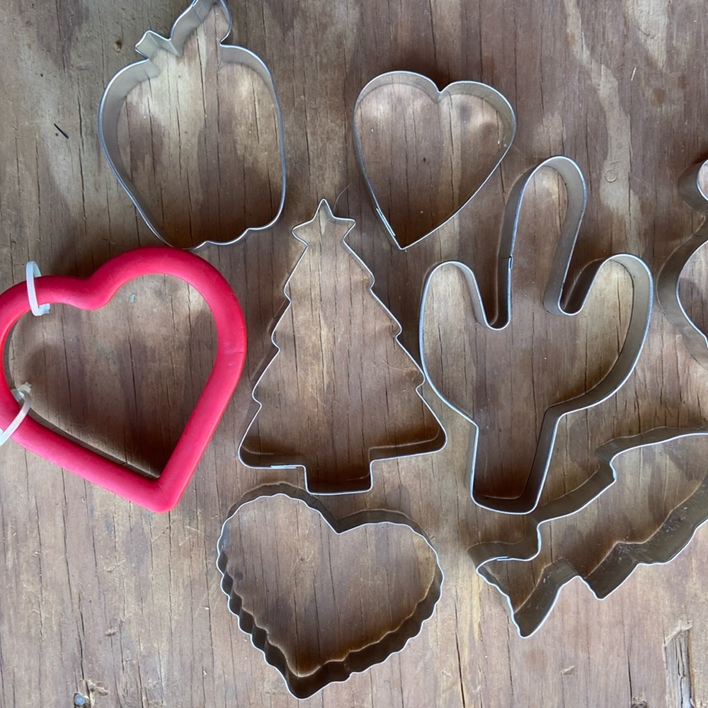 Metal cookie cutters
